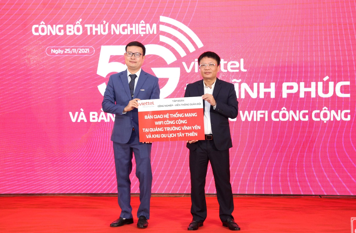 Viettel khai trương 5G, bàn giao mạng wifi miễn phí tại Vĩnh Phúc - Ảnh 3.