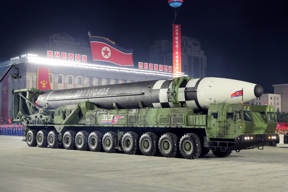 Uy lực đáng gờm của tên lửa mới của Bình Nhưỡng khiến lực lượng Mỹ ở Seoul 'báo động đỏ' - Ảnh 1.
