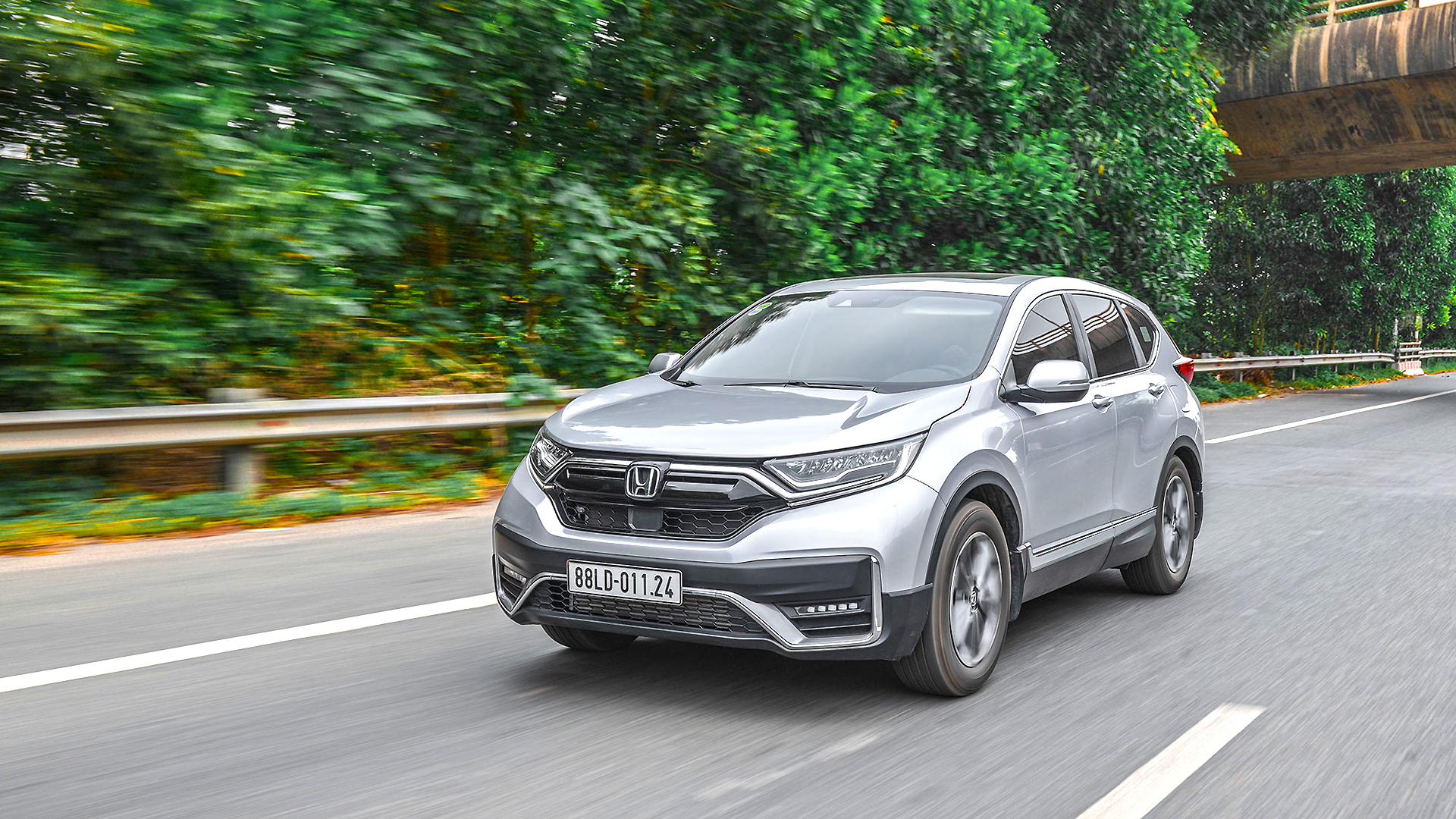 Loạt xe lắp ráp “hot” được ưu đãi 50% LPTB cao nhất: Fortuner, Santa Fe, CR-V giảm bao nhiêu? - Ảnh 9.