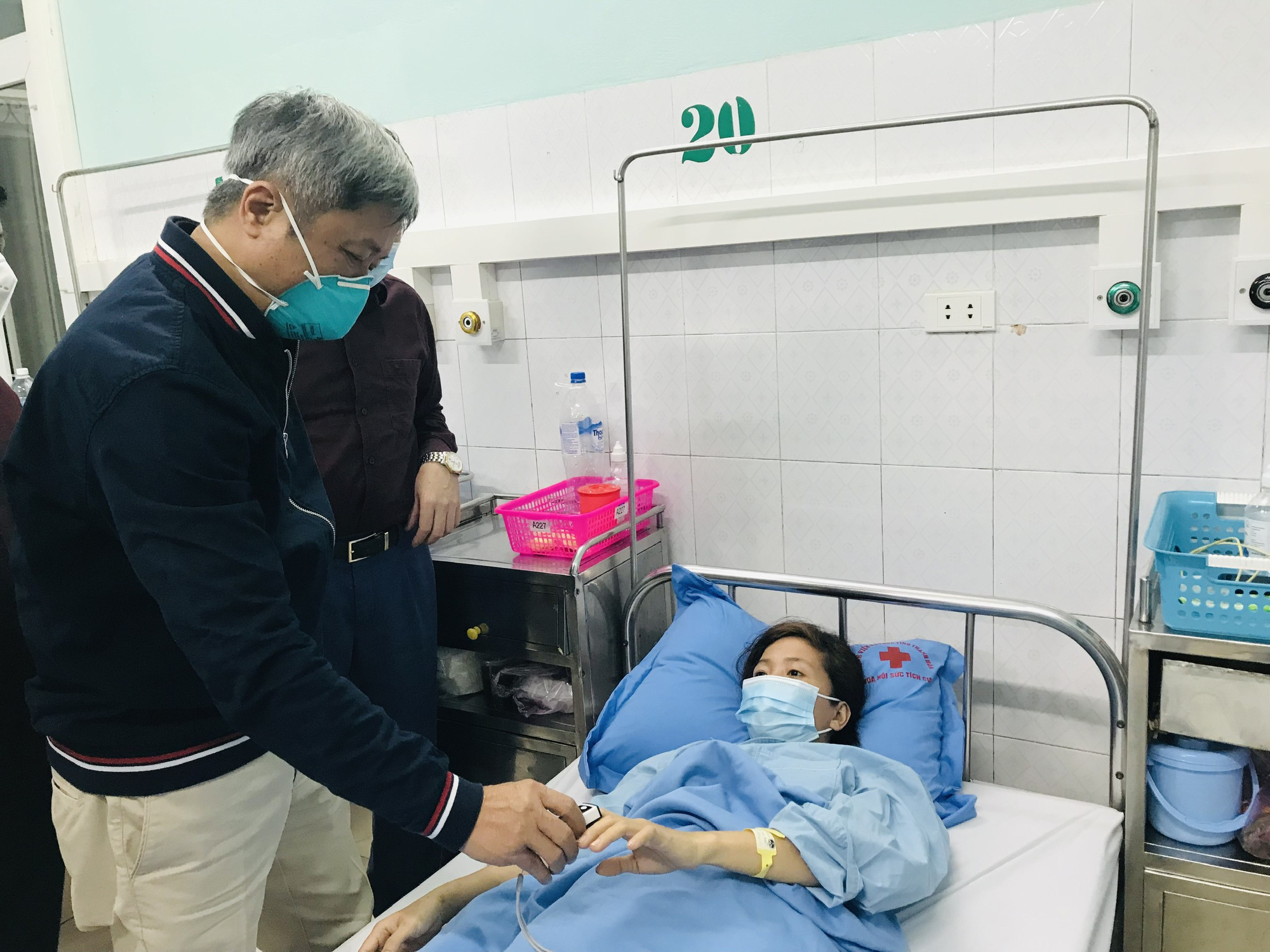 Sức khoẻ các bệnh nhân sau sự cố tiêm chủng vaccine tại Thanh Hoá đã tuơng đối ổn định   - Ảnh 4.