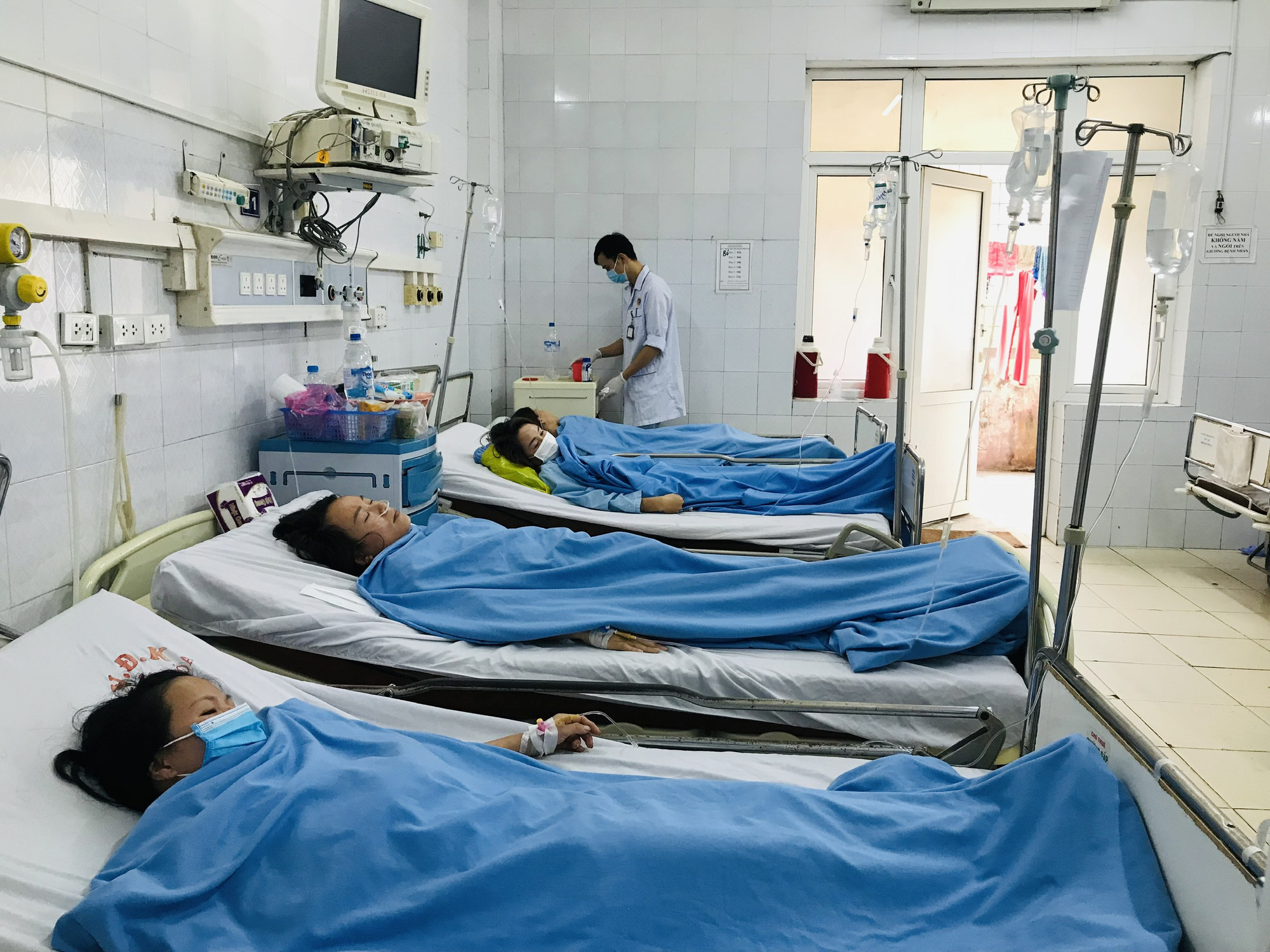 Sức khỏe của 9 công nhân bị phản ứng sau tiêm vaccine Vero Cell ở Thanh Hoá đã ổn định - Ảnh 2.