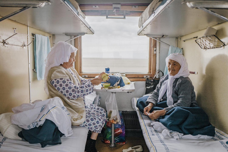Cuộc sống trên chuyến tàu cách Việt Nam hơn 5.000 km - Ảnh 8.