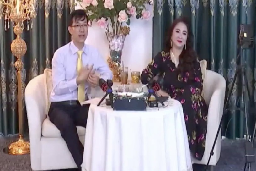 Giảng viên ĐH Luật TP.HCM livestream cùng bà Phương Hằng, nhà trường nói gì? - Ảnh 1.