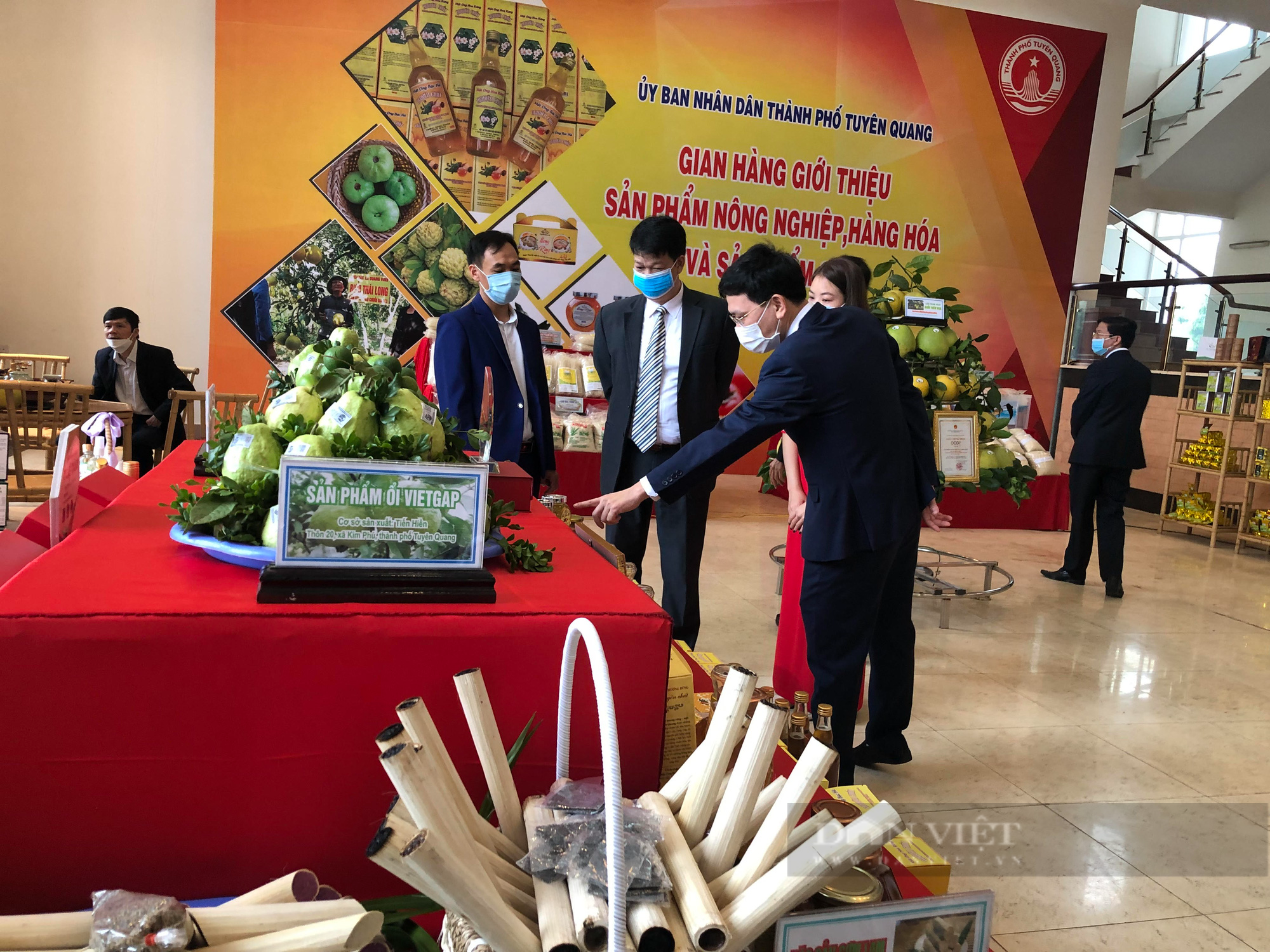 Lễ công nhận thành phố Tuyên Quang hoàn thành nhiệm vụ xây dựng nông thôn mới - Ảnh 2.