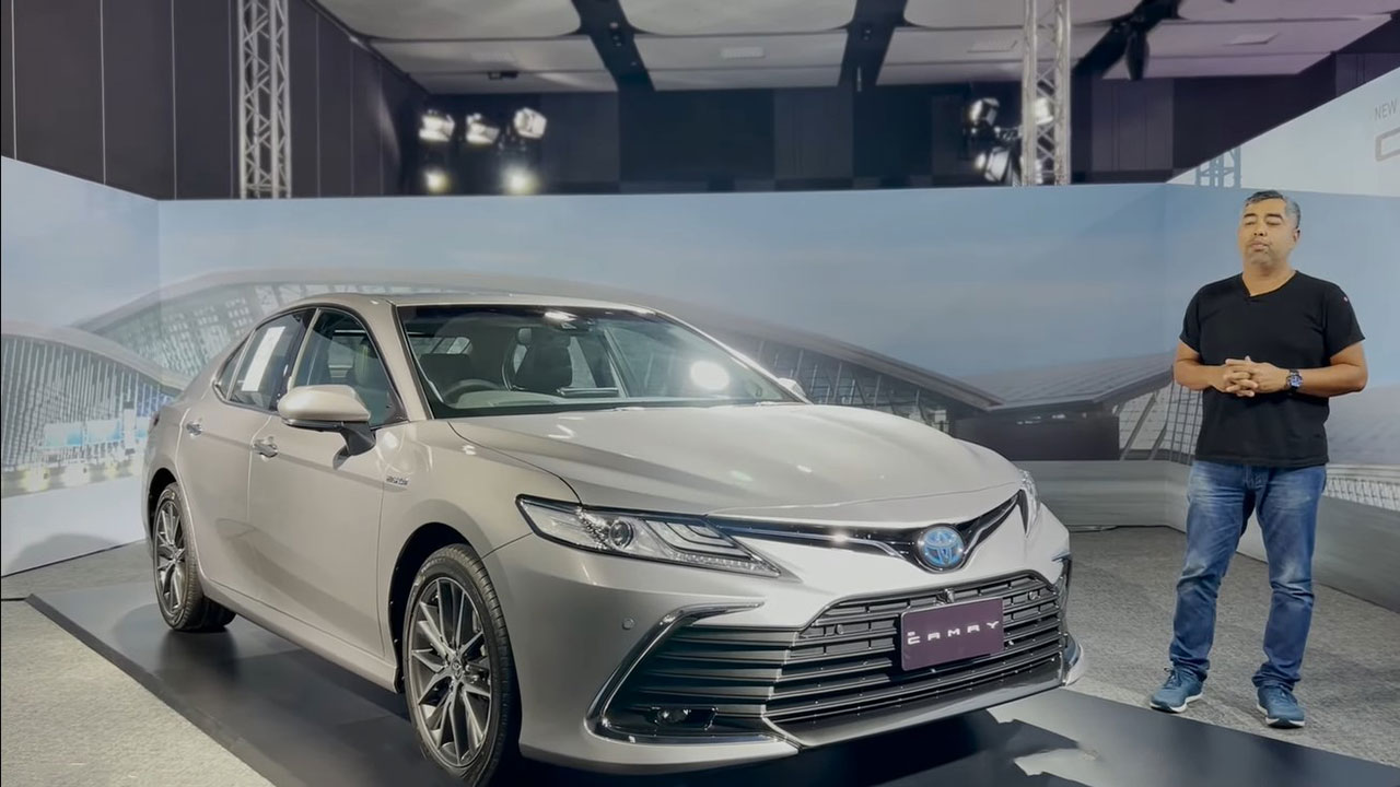 Bảng giá xe Toyota Camry 2022 mới nhất cuối tháng 8 Giá từ 1 tỷ đồng đốn  tim khách hàng trẻ