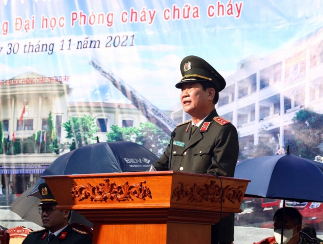 Trường Đại học PCCC: Diễn tập Ứng phó với biến đổi khí hậu, chiến sỹ &quot;bay như chim&quot; tìm kiếm cứu nạn - Ảnh 1.