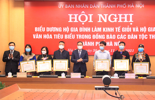 Hà Nội đầu tư hơn 2.100 tỷ đồng phát triển vùng đồng bào dân tộc và miền núi - Ảnh 3.