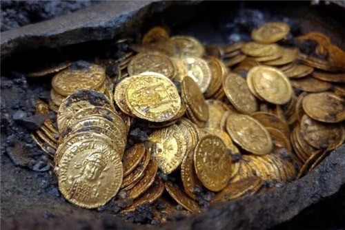 Bí ẩn chiếc vòng vàng nghìn tỷ mất tích suốt 6 năm sau khi khai quật - Ảnh 4.