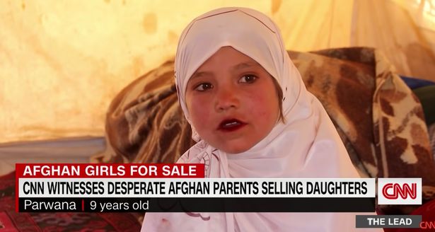 Đau lòng người cha Afghanistan phải bán con gái 9 tuổi để lấy tiền mua thức ăn - Ảnh 2.