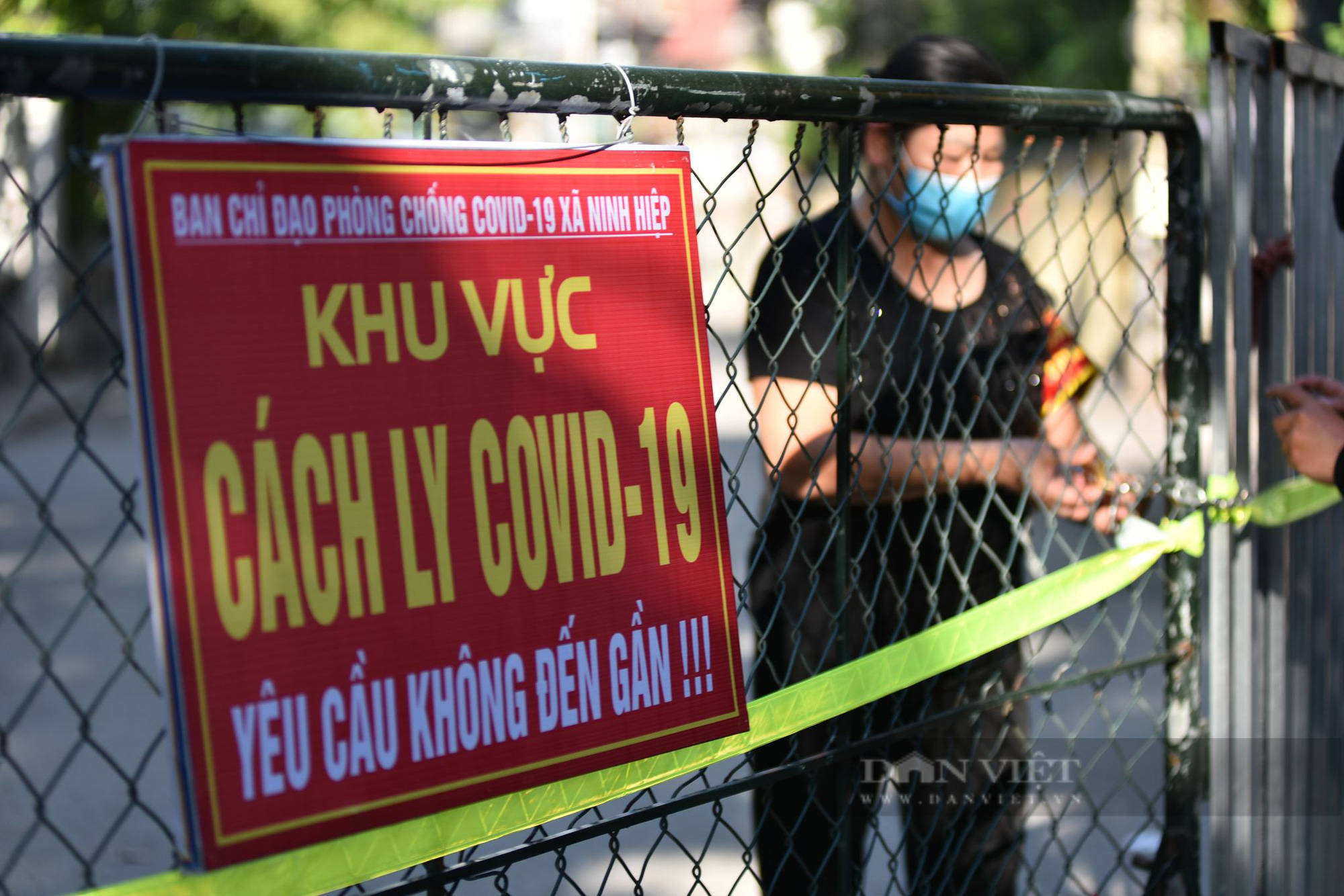 Hà Nội ghi nhận 104 ca nhiễm Covid-19, giãn cách toàn bộ xã Ninh Hiệp với 19.000 dân - Ảnh 3.