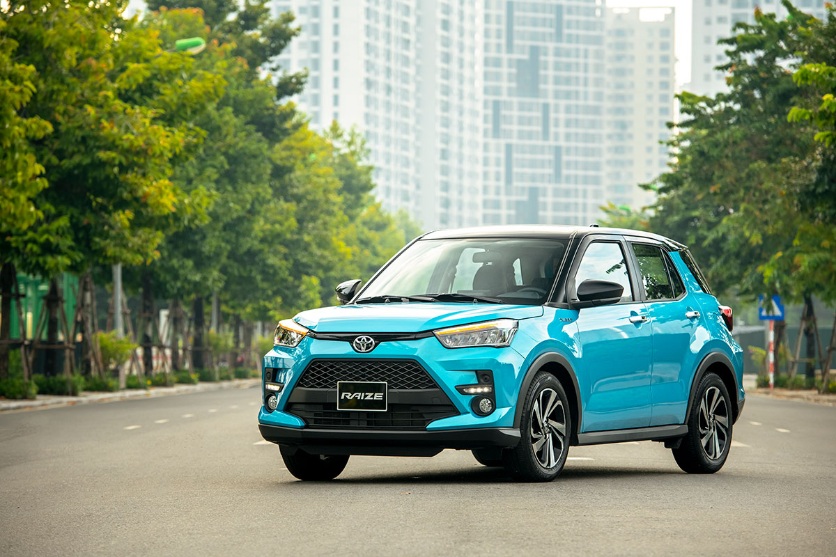 Giá lăn bánh Toyota Raize vừa ra mắt, nhưng sẽ kèm thêm “lạc” không rẻ - Ảnh 1.