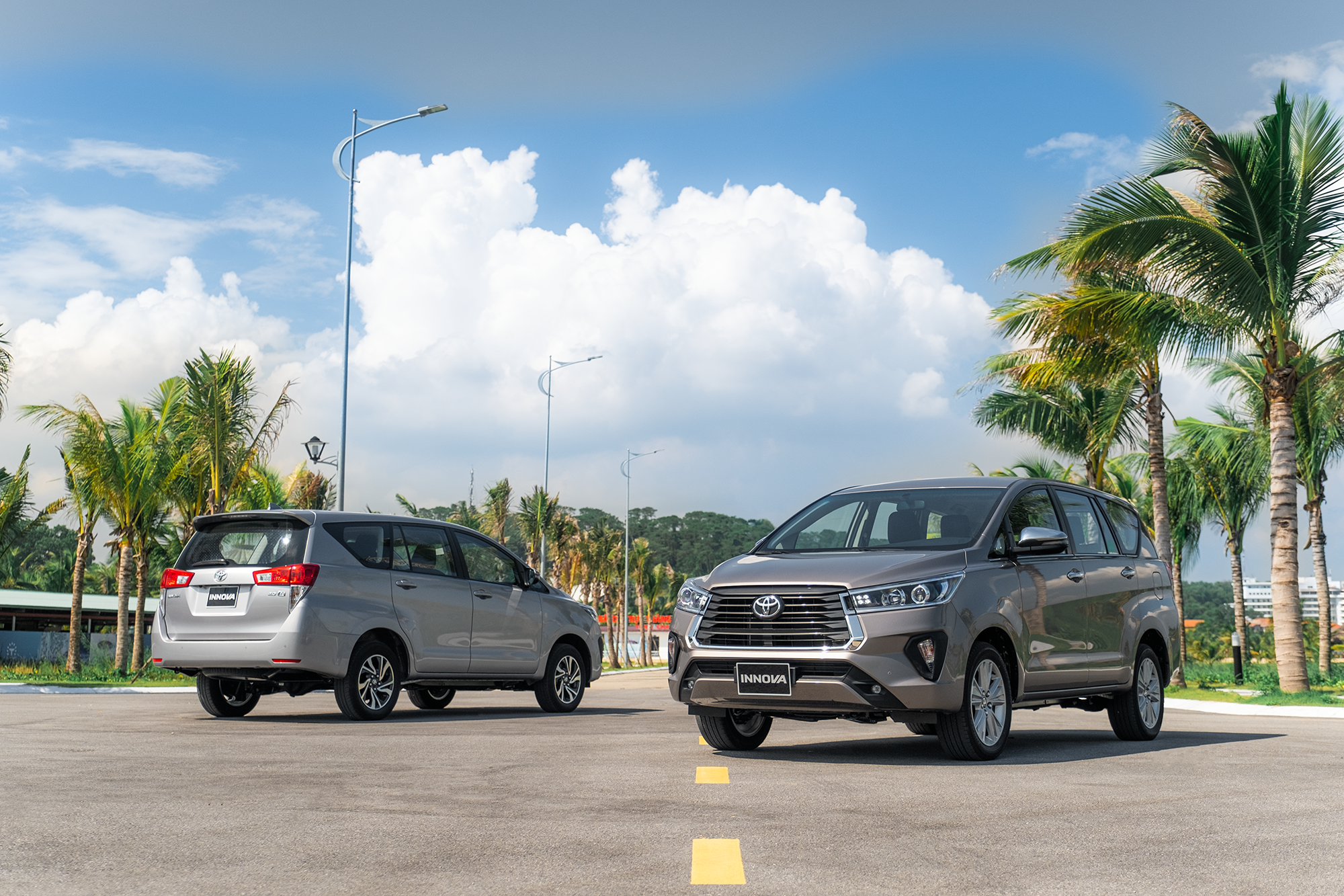 Mitsubishi Xpander và loạt xe dịch vụ gặp khó vì dịch phải tung ưu đãi để câu khách - Ảnh 2.