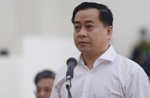 Cựu nhân viên tình báo Phan Văn Anh Vũ hầu tòa vụ đưa hối lộ - Ảnh 1.