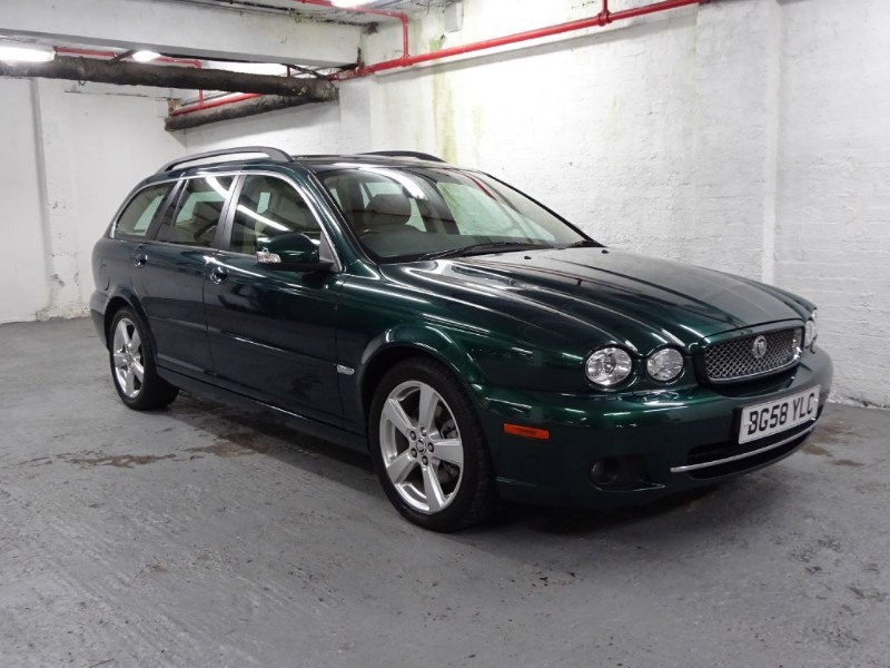 Chiếc Jaguar X-Type Estate cũ của Nữ hoàng Elizabeth từng được rao bán với giá 20.000 euro. Ảnh: @AFP.