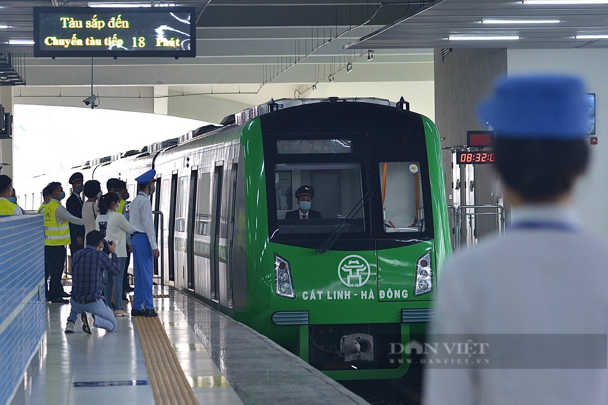 Tàu Cát Linh - Hà Đông chuẩn bị thu tiền, thay đổi giờ chạy tàu - Ảnh 1.