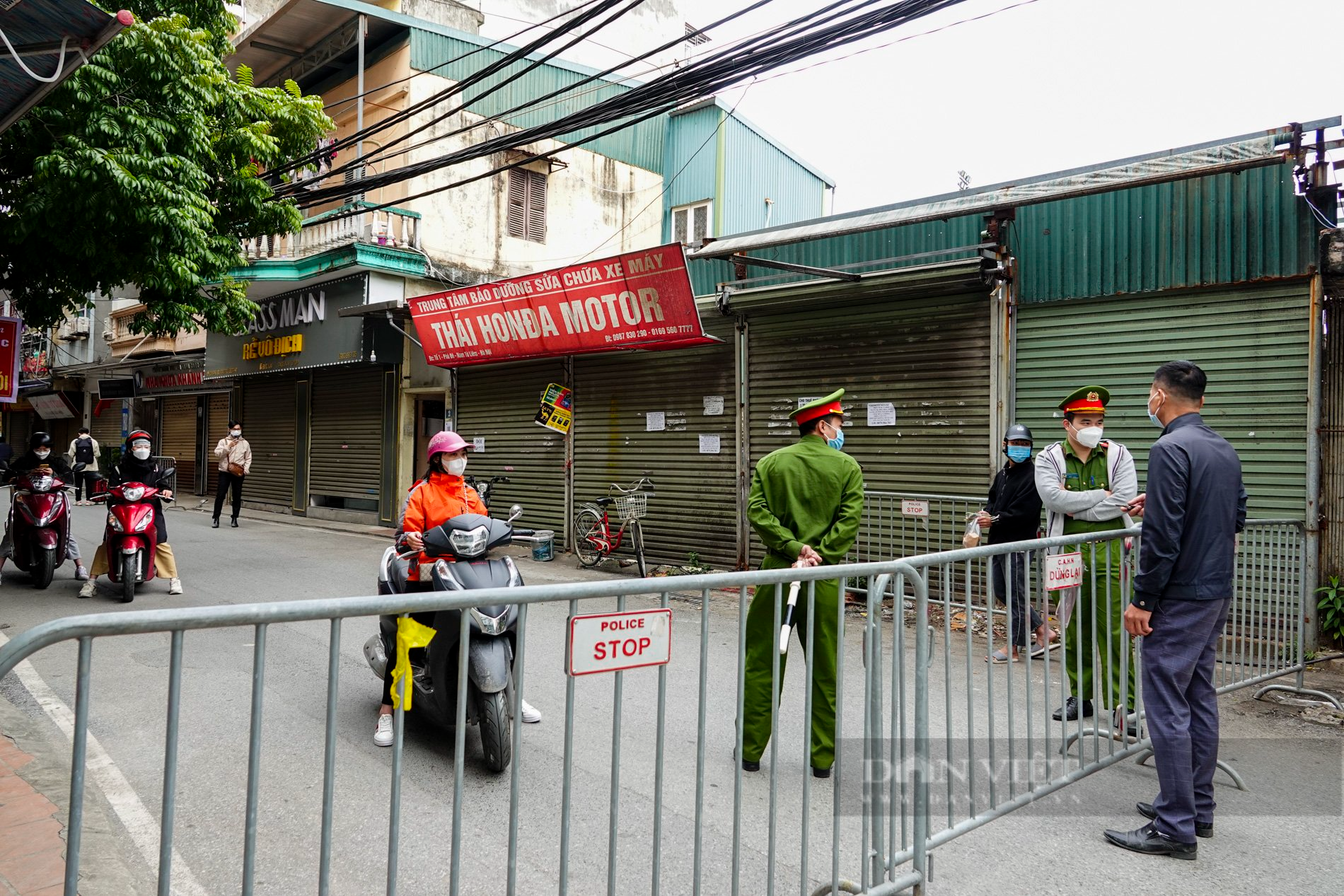 Hà Nội: Khẩn trương phong tỏa, truy vết ổ dịch mới có 50 F0 tại phường Phú Đô - Ảnh 2.
