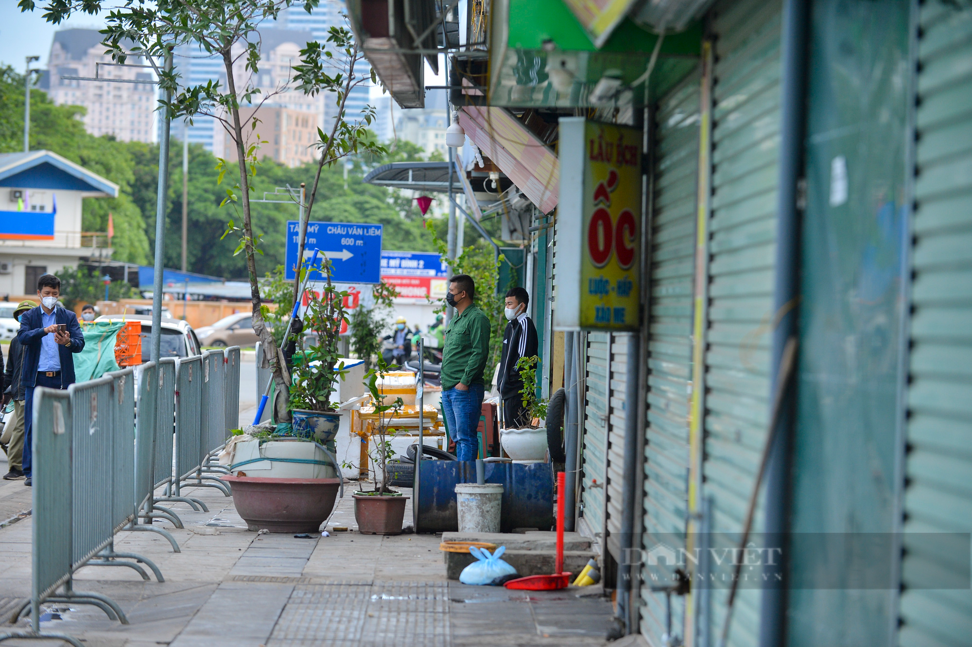 Hà Nội: Khẩn trương phong tỏa, truy vết ổ dịch mới có 50 F0 tại phường Phú Đô - Ảnh 8.