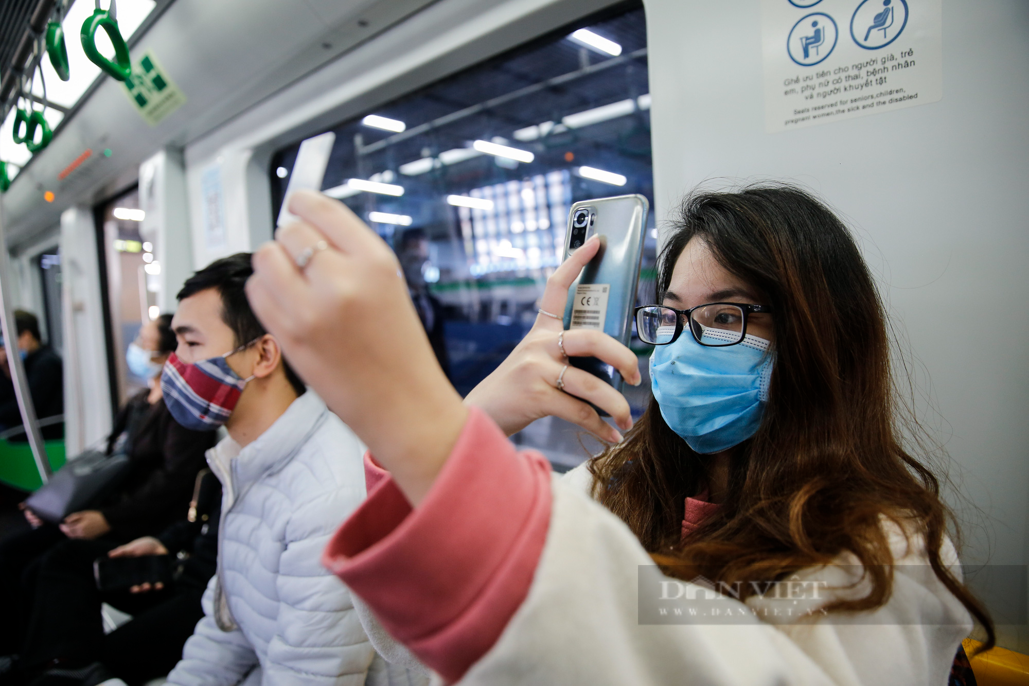 Ga tàu Cát Linh - Hà Đông bất ngờ vắng vẻ, giới trẻ Hà Nội rủ nhau đến chụp ảnh check-in  - Ảnh 4.
