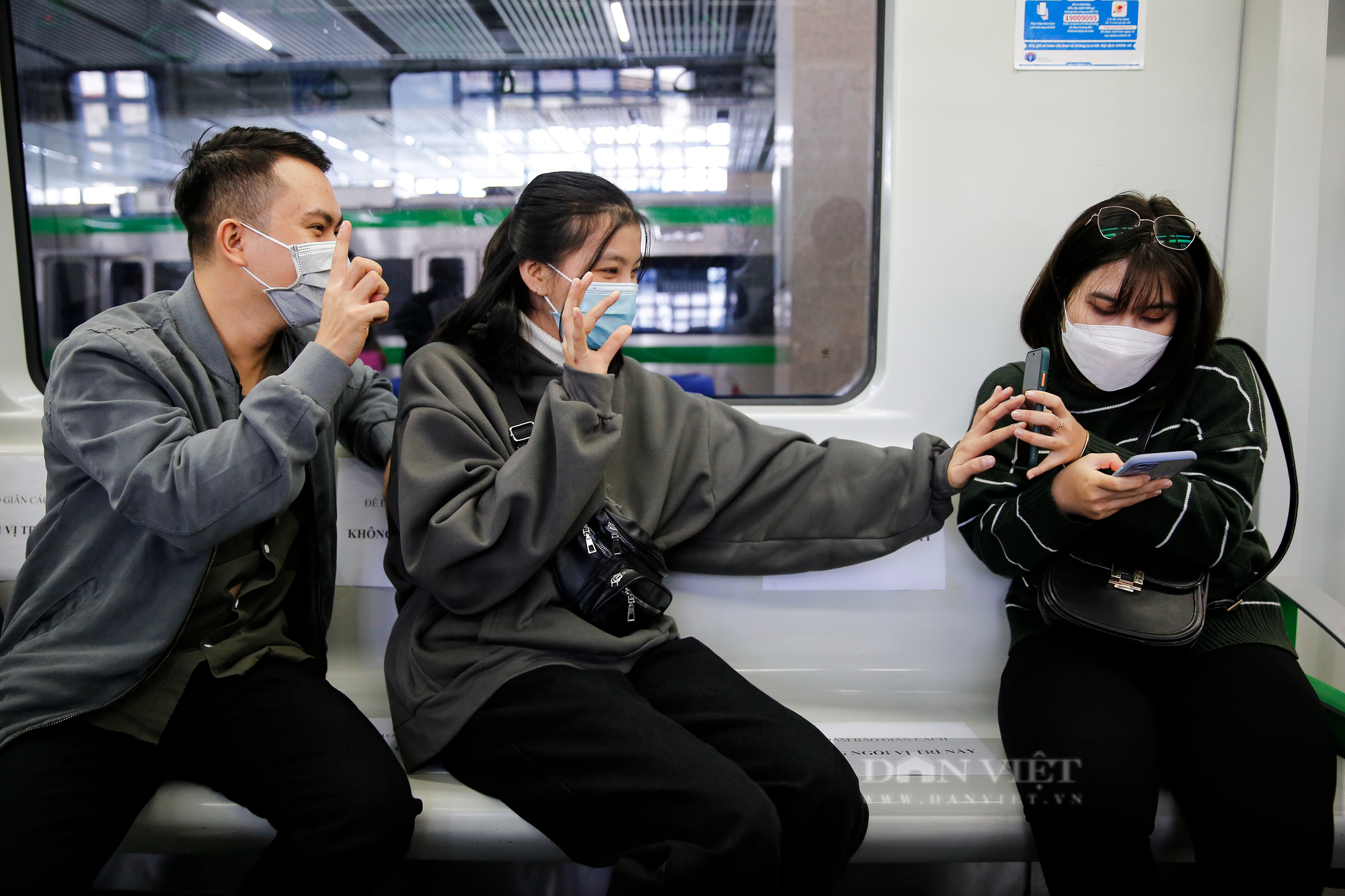 Ga tàu Cát Linh - Hà Đông bất ngờ vắng vẻ, giới trẻ Hà Nội rủ nhau đến chụp ảnh check-in  - Ảnh 7.
