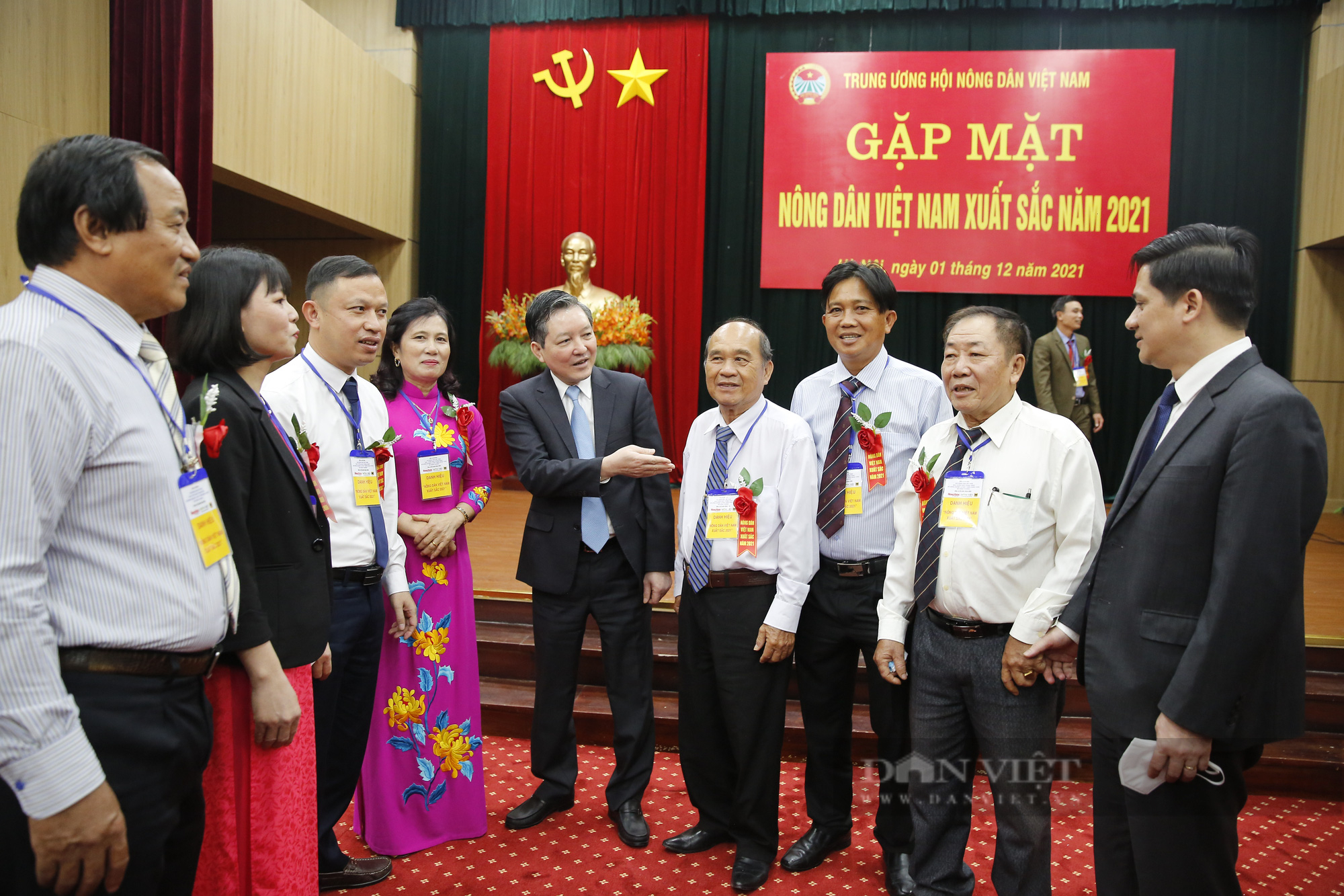 Ảnh: Thường trực Trung ương Hội Nông dân Việt Nam gặp mặt nông dân xuất sắc năm 2021 - Ảnh 8.