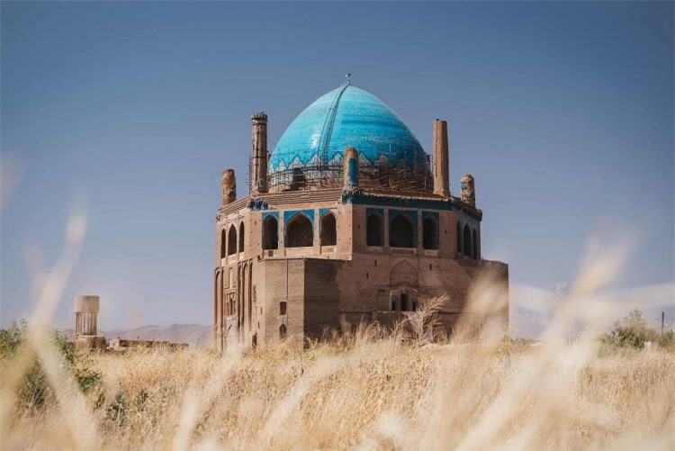 Những cung điện thánh địa tuyệt đẹp của Iran - Ảnh 13.