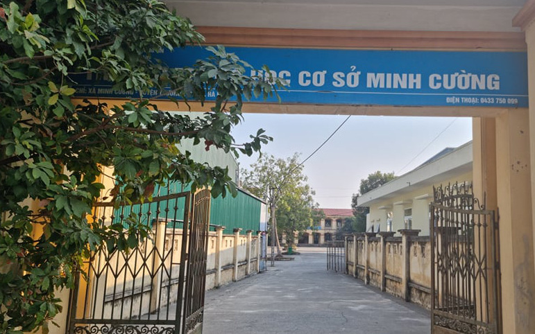 Nam sinh lớp 9 mắc Covid-19, một trường ở Hà Nội tạm dừng học trực tiếp