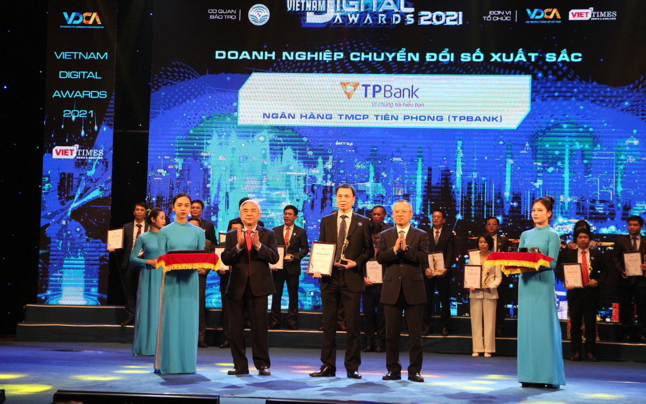 Giải thưởng Doanh nghiệp chuyển đổi số xuất sắc gọi tên TPBank