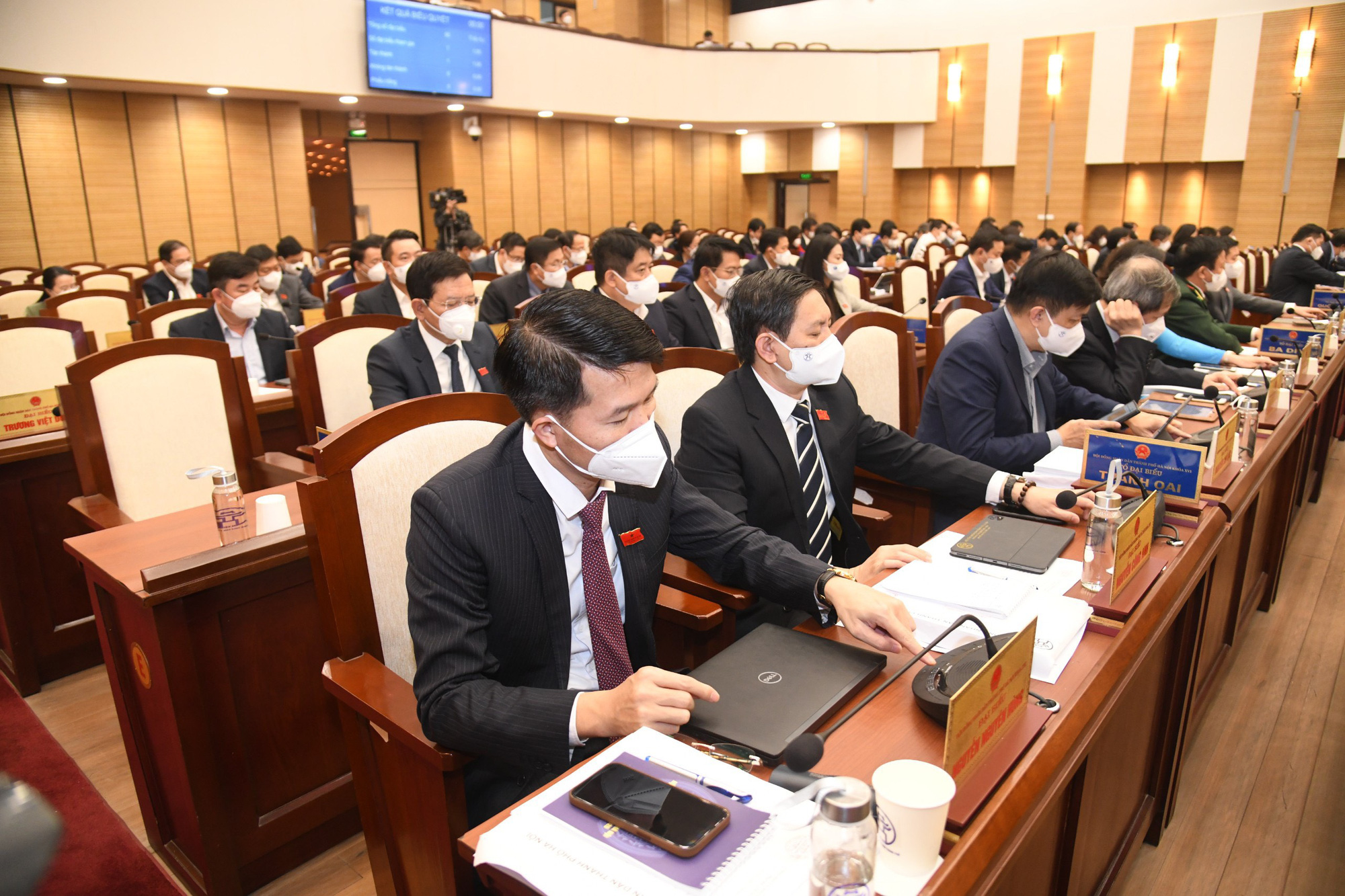 Hà Nội đồng ý bổ sung hơn 2.600 biên chế công chức phường  - Ảnh 1.