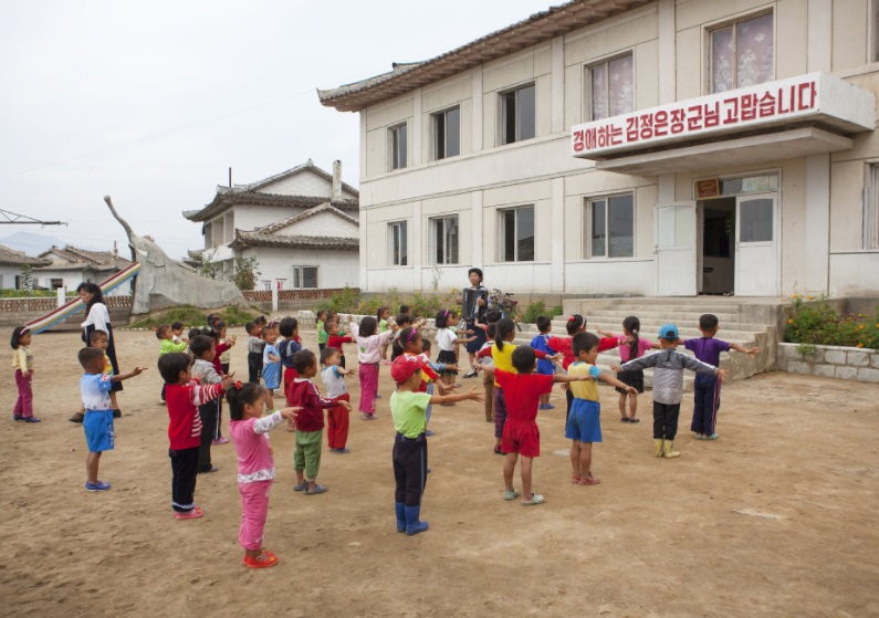 Ảnh hiếm về cuộc sống thường ngày của trẻ em Triều Tiên thế giới ít biết - Ảnh 6.