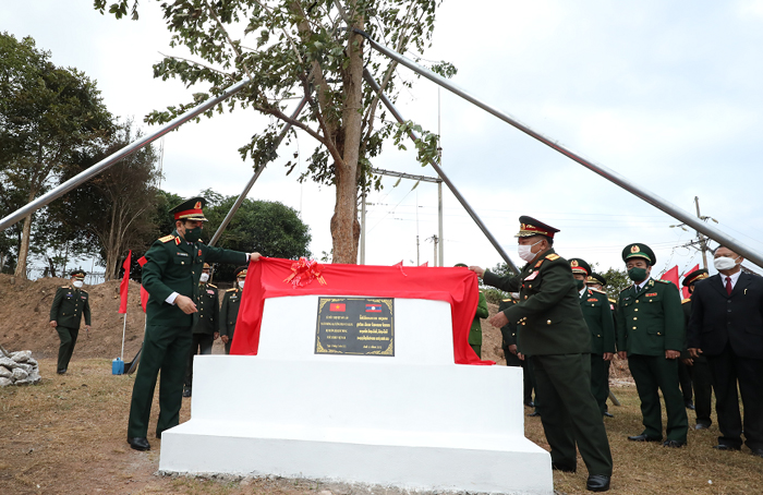 Việt Nam - Lào góp sức xây dựng đường biên giới hòa bình, hữu nghị - Ảnh 4.