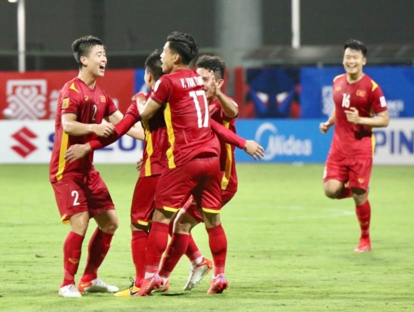 Người hâm mộ Thái Lan tin cầu thủ Việt Nam đủ sức đá cho... M.U - Ảnh 2.