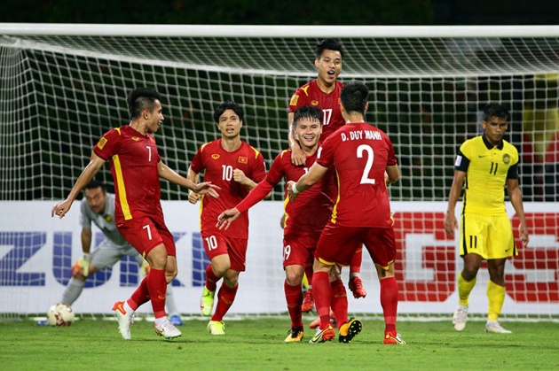 Tin tối (13/12): Thắng đậm Malaysia, ĐT Việt Nam nhận &quot;quà&quot; từ FIFA - Ảnh 1.