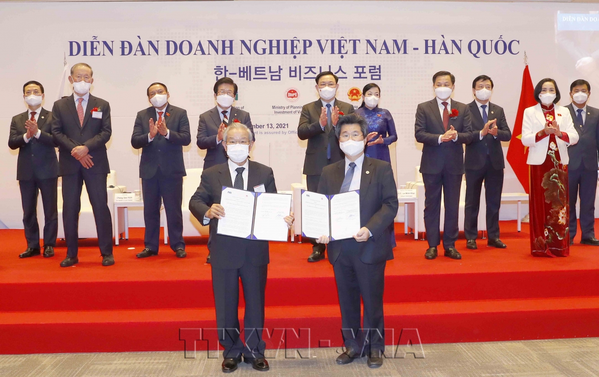 Việt - Hàn trao đổi 27 chứng nhận đầu tư và thoả thuận hợp tác - Ảnh 2.