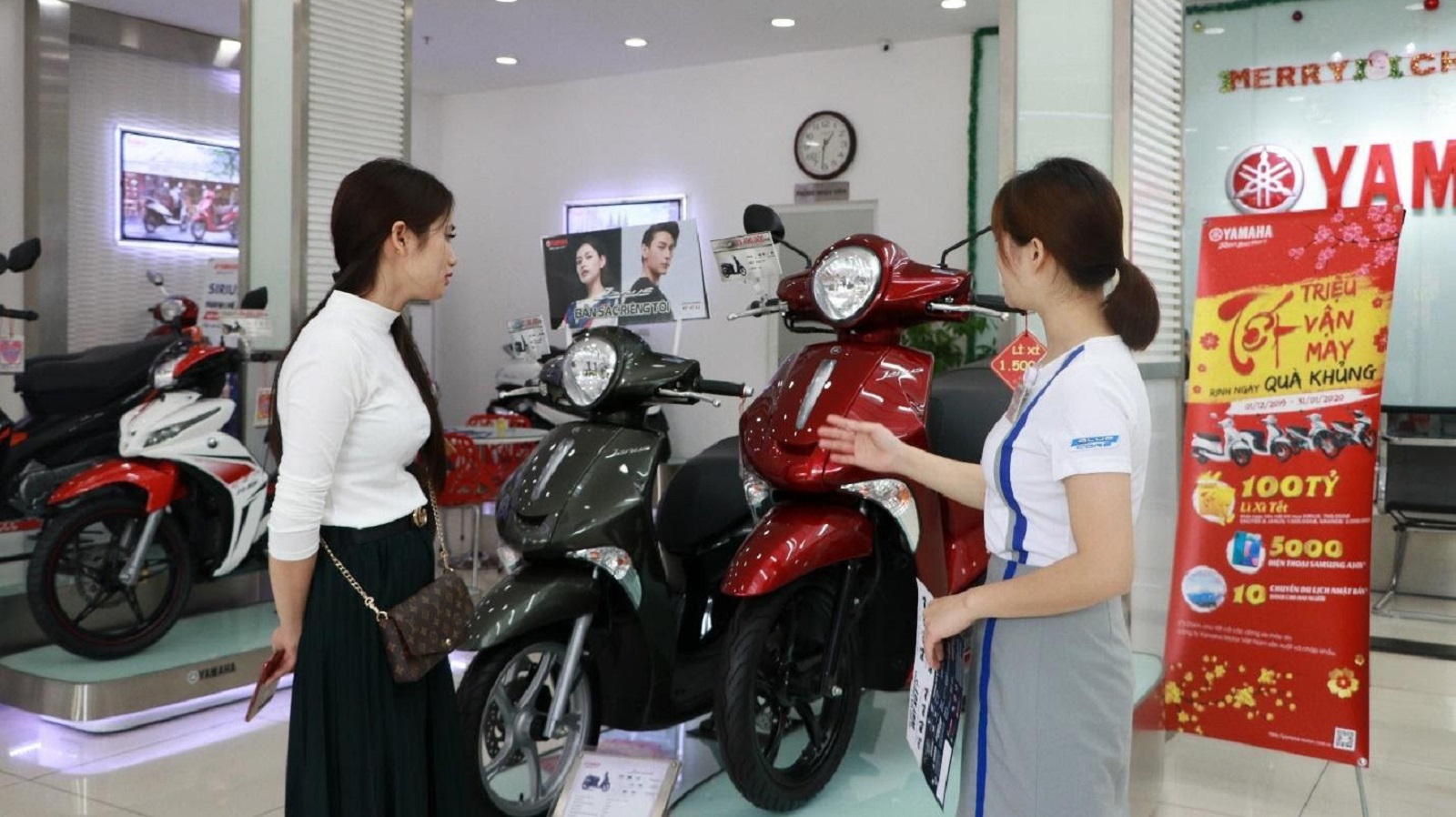 Loạt xe máy giảm giá mạnh cuối năm, người dùng Việt nhiều lựa chọn - Ảnh 2.