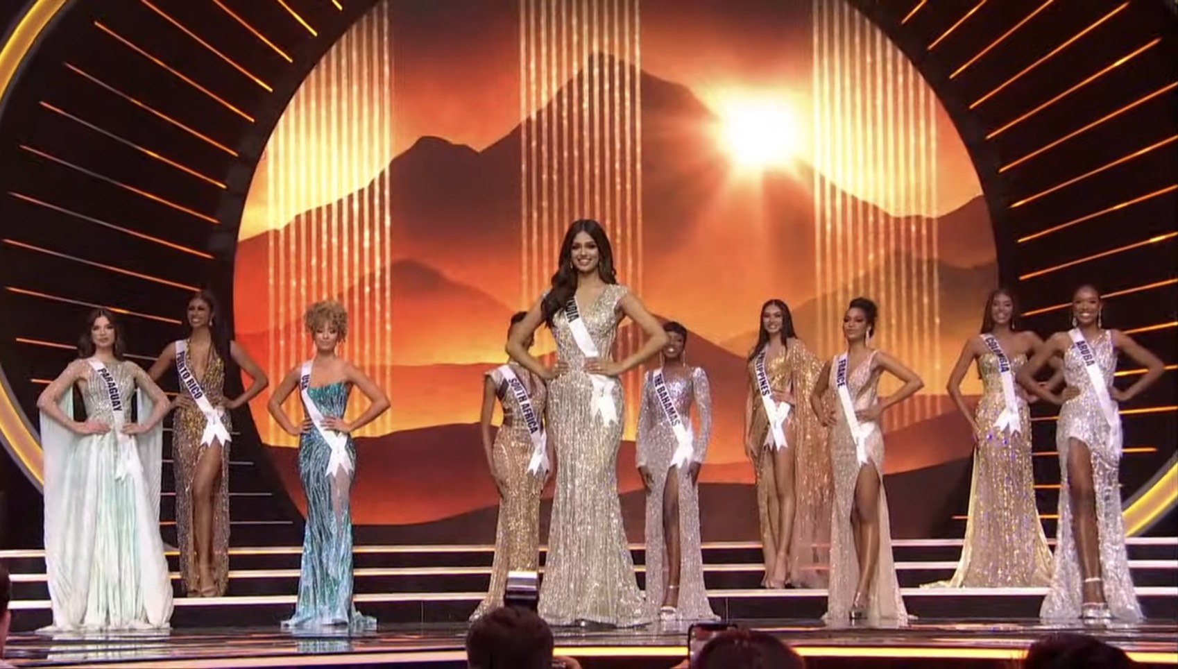 Chung kết Miss Universe 2021: Lộ diện top 5 sau màn trình diễn váy dạ hội - Ảnh 7.