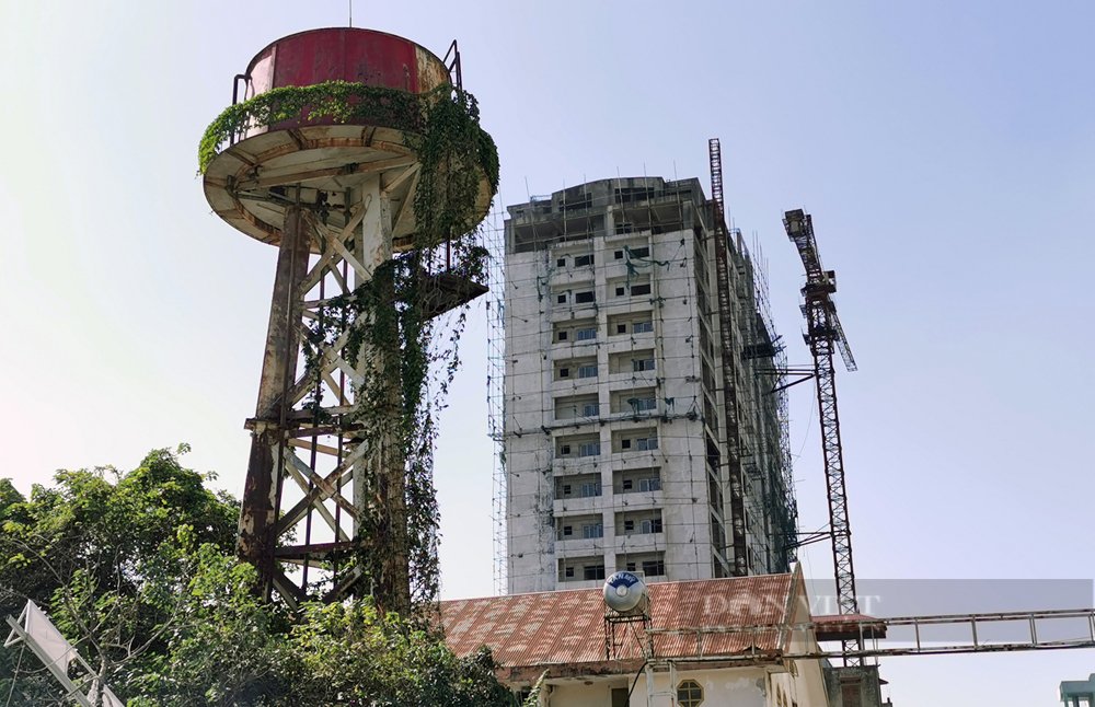 Cận cảnh dự án cao ốc 16 tầng bỏ hoang khiến người dân sống bất an giữa lòng Hà Nội - Ảnh 10.