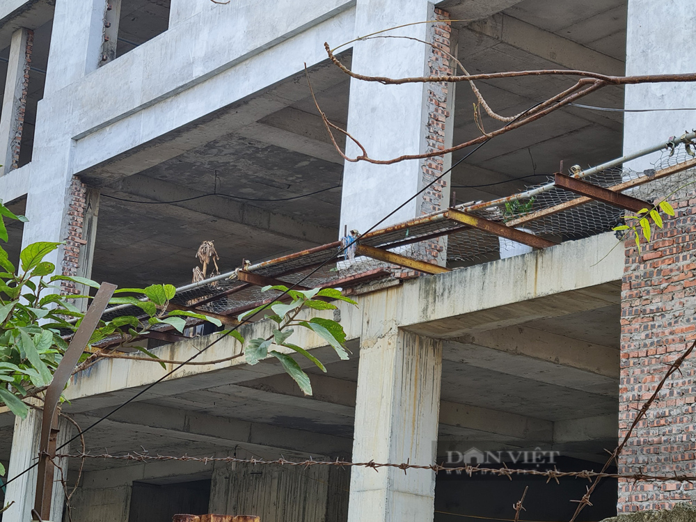 Cận cảnh dự án cao ốc 16 tầng bỏ hoang khiến người dân sống bất an giữa lòng Hà Nội - Ảnh 6.
