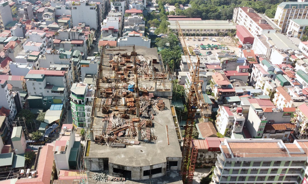 Cận cảnh dự án cao ốc 16 tầng bỏ hoang khiến người dân sống bất an giữa lòng Hà Nội - Ảnh 11.