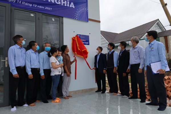PC Lạng Sơn tặng nhà tình nghĩa cho nhân viên PC Đắk Lắk - Ảnh 1.