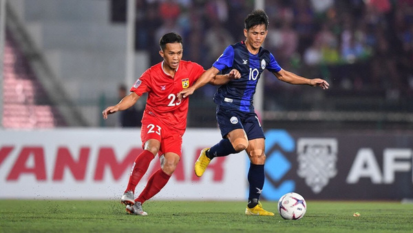 Kết quả AFF Cup 2020 (15/12) - bảng B: Billy Ketkeophomphone mờ nhạt, Lào thua đậm Campuchia - Ảnh 1.