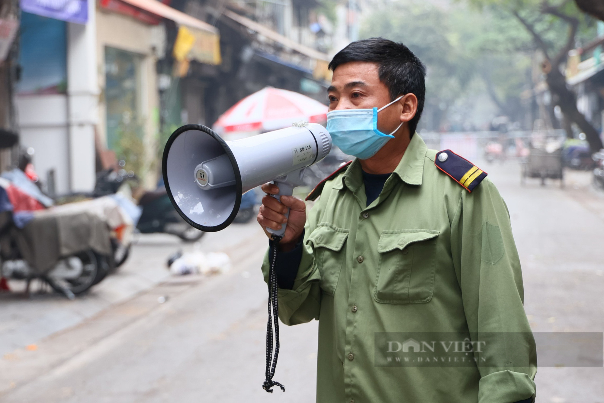 Theo chân kiểm tra quy trình điều trị F0 tại nhà trên địa bàn quận Hoàn Kiếm - Ảnh 8.