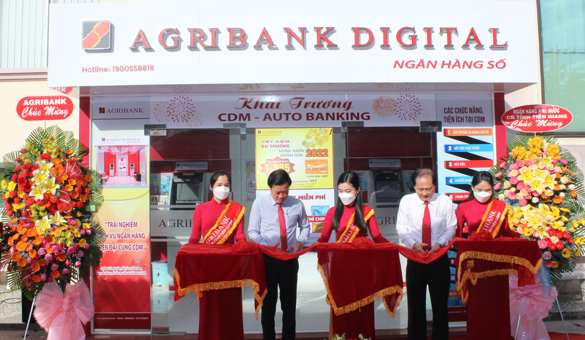 Agribank Tiền Giang khai trương đưa vào hoạt động 2 CDM Agribank Digital – Auto Banking - Ảnh 1.