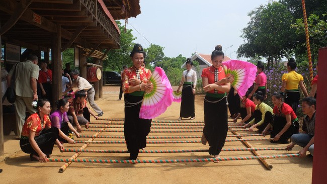 Xòe Thái được đệ trình công nhận danh hiệu di sản văn hóa phi vật thể của nhân loại - Ảnh 5.