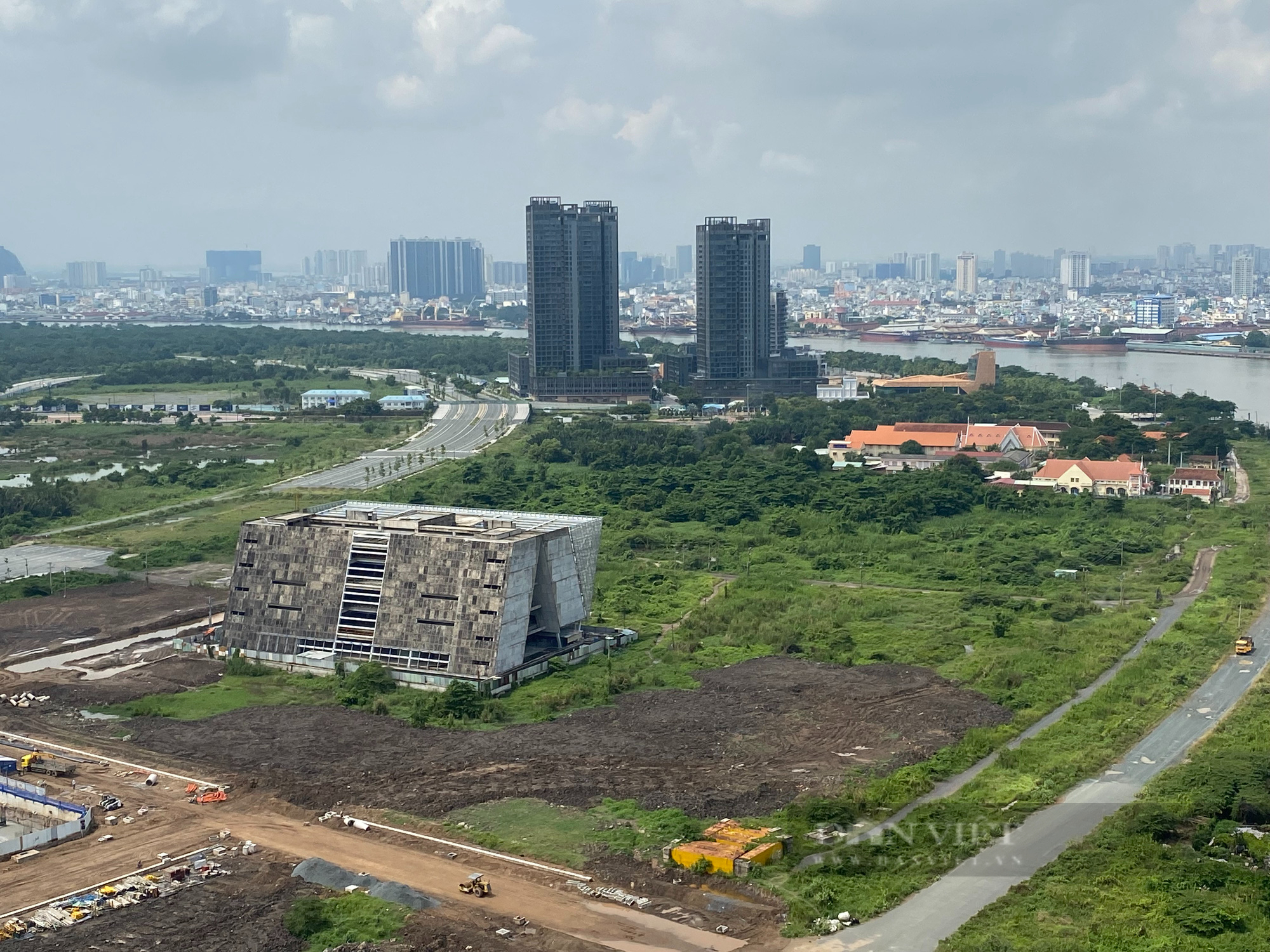 Kỷ lục đấu giá “đất vàng” ở Thủ Thiêm: Cái lợi trước mắt có thể không bù đắp được những tổn hại lâu dài - Ảnh 3.