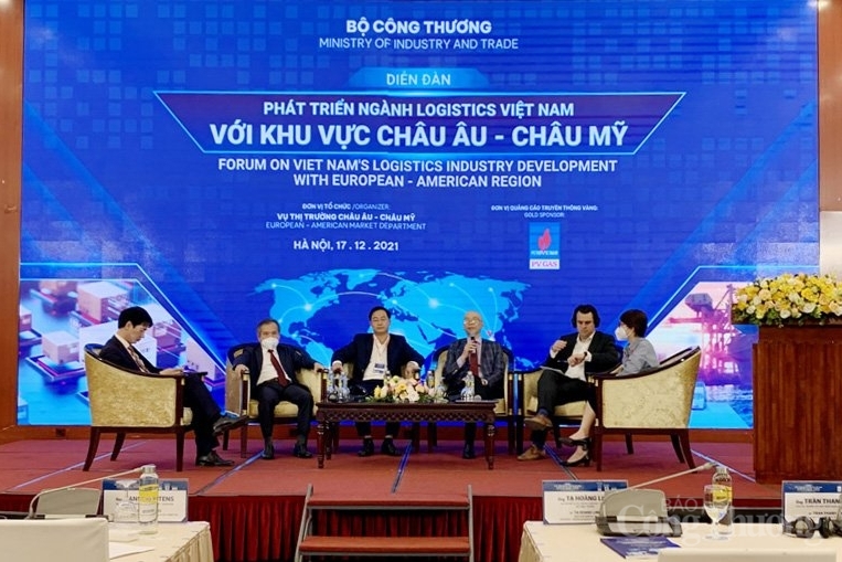 Giải “bài toán” ngành logistics: Không thể chỉ phụ thuộc vào đường biển - Ảnh 1.