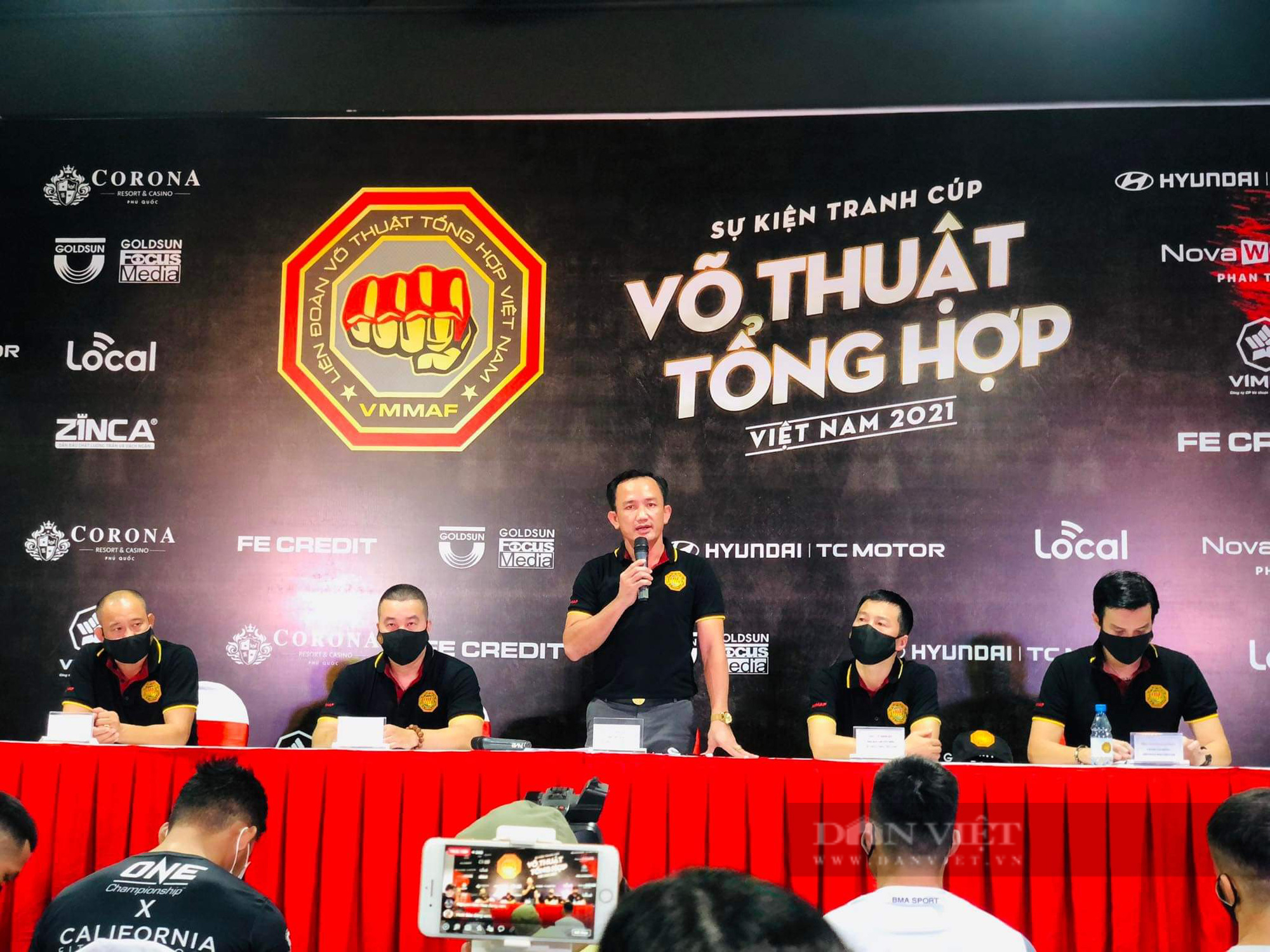 Sắp diễn ra giải đấu võ thuật tổng hợp MMA đầu tiên tại Việt Nam - Ảnh 1.
