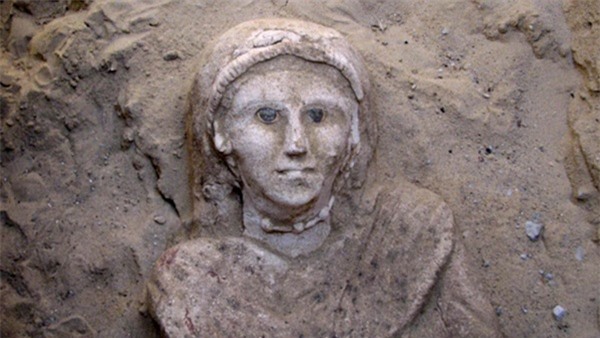 Sự thật về xác ướp 2.300 tuổi của người phụ nữ với đôi mắt mở trừng đáng sợ - Ảnh 1.