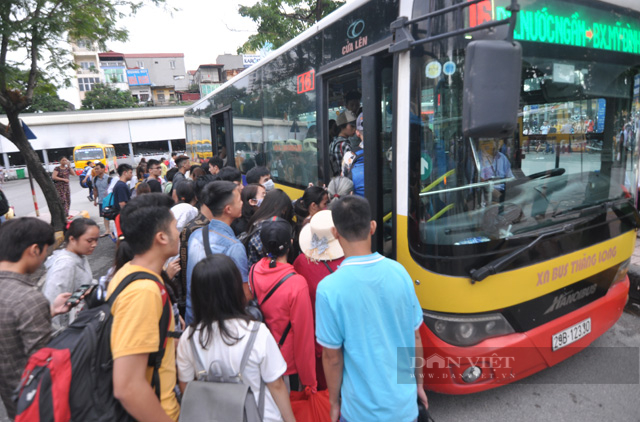 Hà Nội mở thêm 14 làn đường riêng cho xe buýt: Chuyên gia giao thông nói gì? - Ảnh 2.