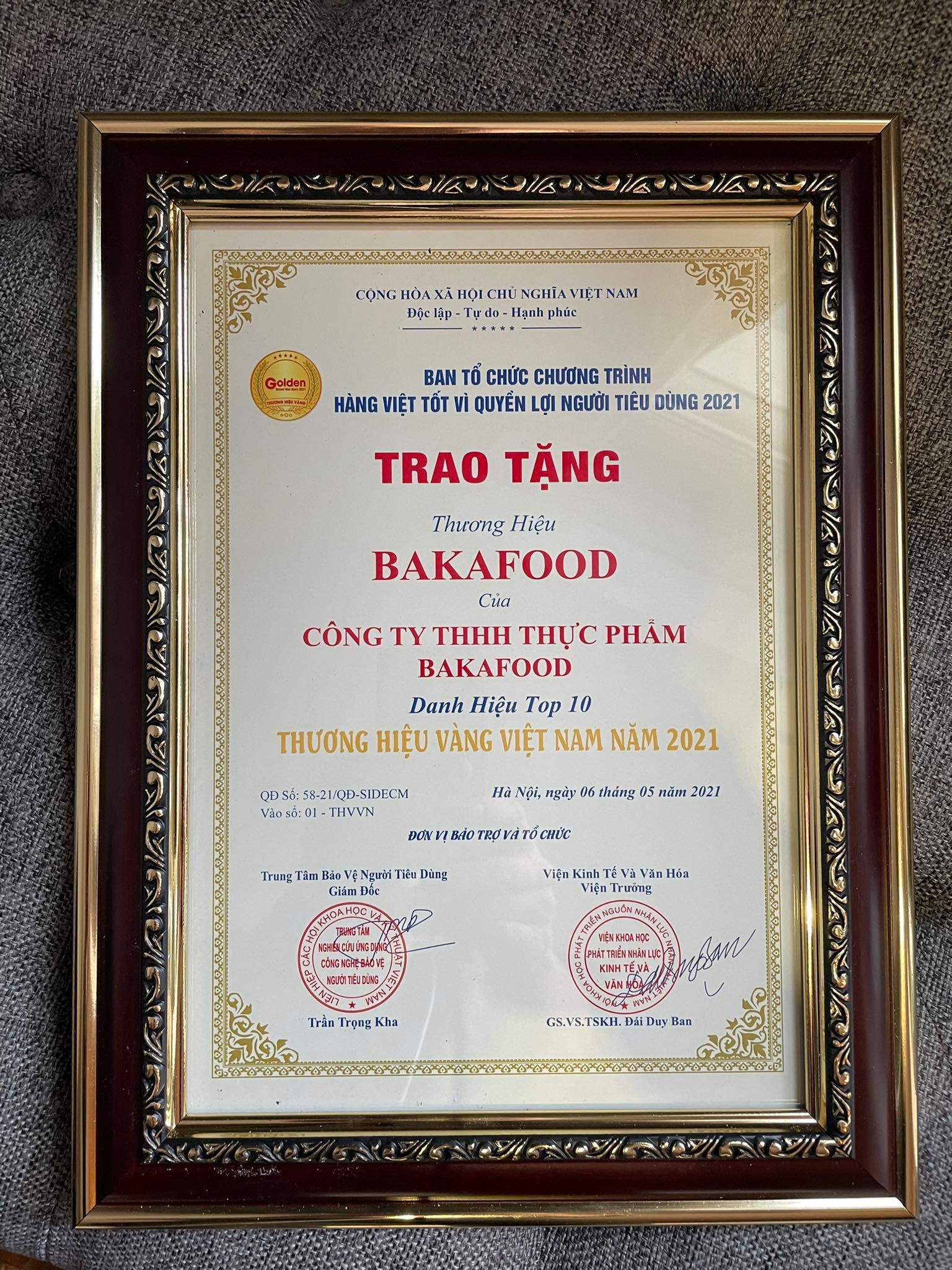 CEO chuỗi cửa hàng sản phẩm sạch nhận danh hiệu Doanh nhân xuất sắc Đất Việt 2021 - Ảnh 2.