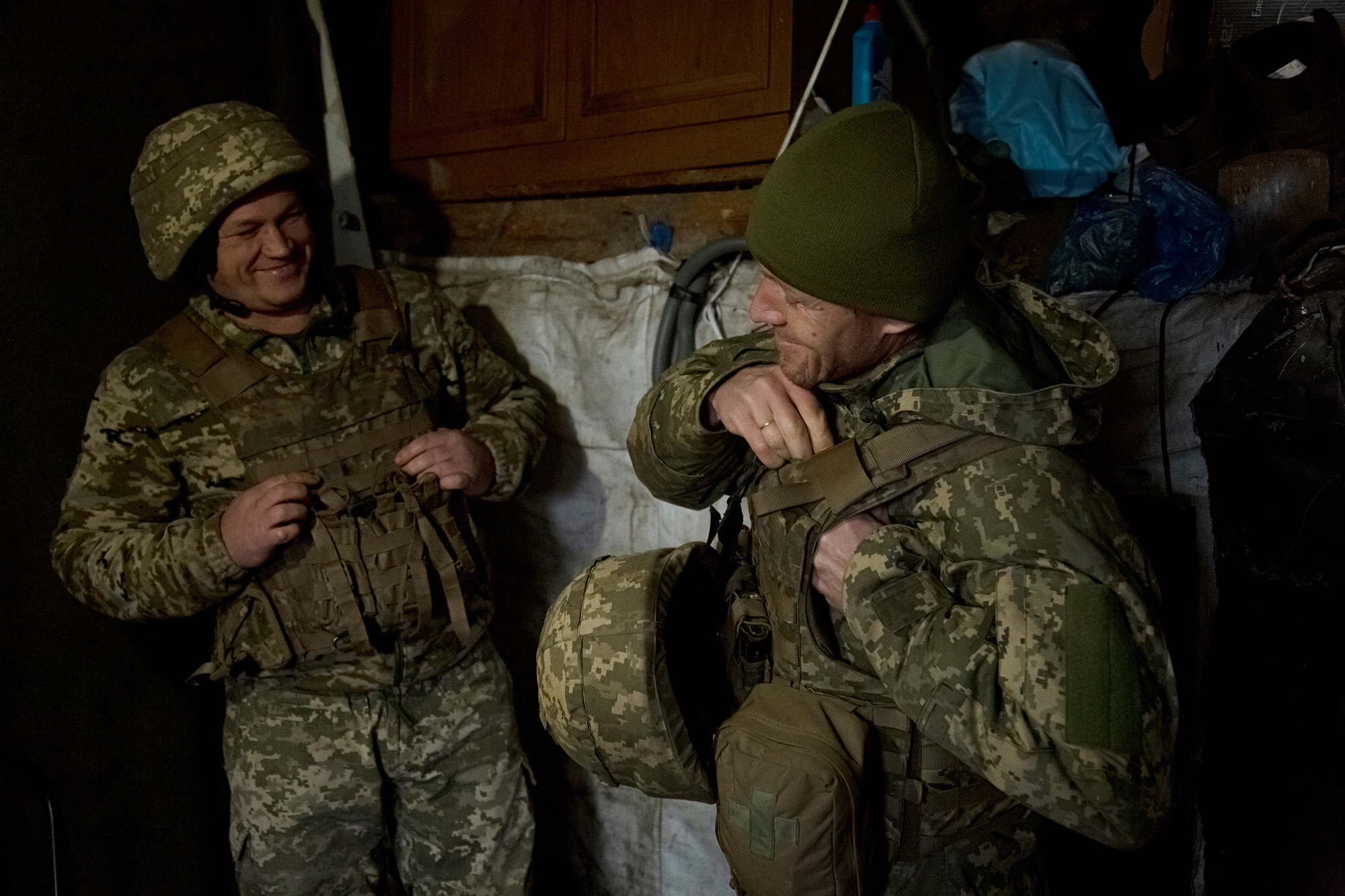 Chiến trường Đông Ukraine: Đau thương hiện tại xóa nhòa nỗi sợ hãi trong tương lai - Ảnh 2.